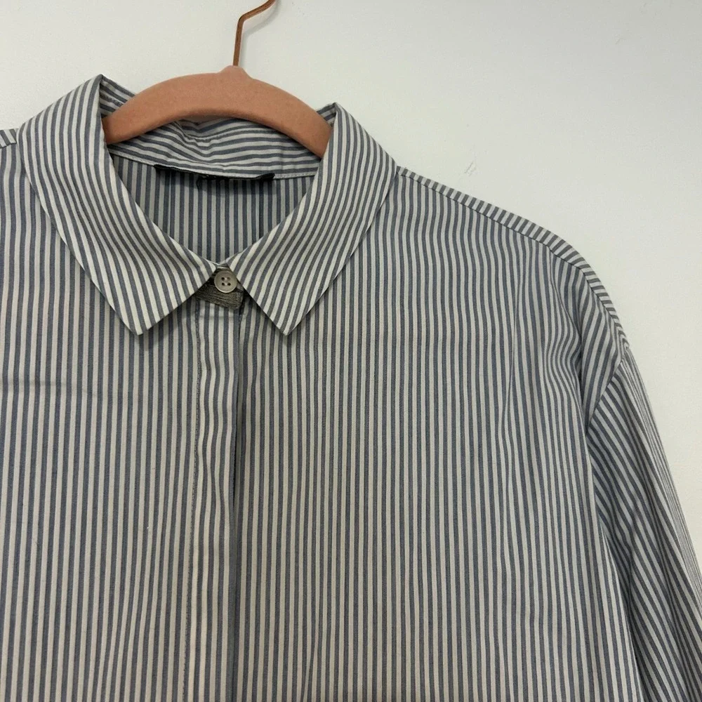 Lafayette 148 New York Blue White Striped Hidden Button Down Shirt Womens M flaw - Picture 2 of 9